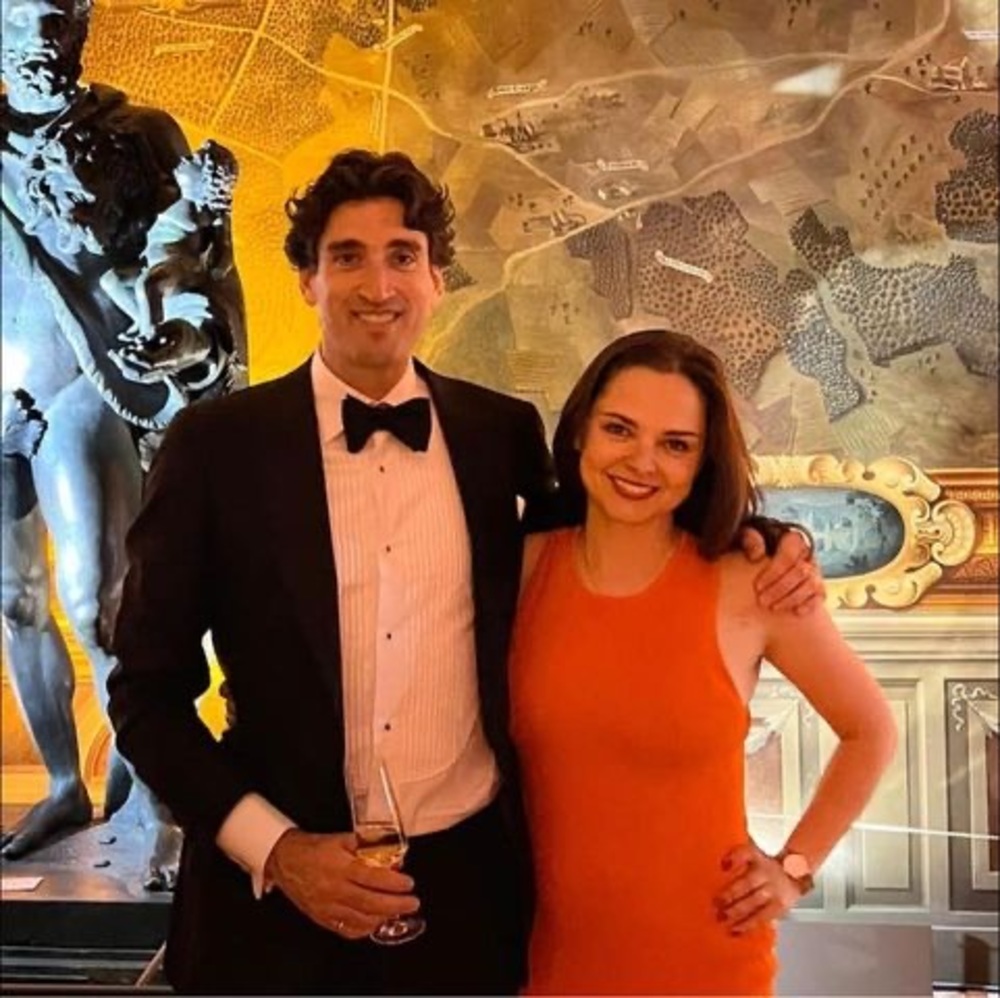 Meet your Posher, Nina